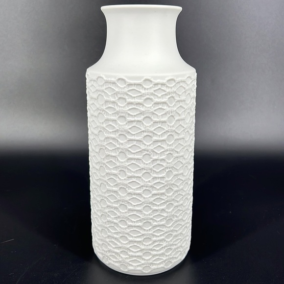 Vintage Heinrich Germany Vase - Picture 2 of 8